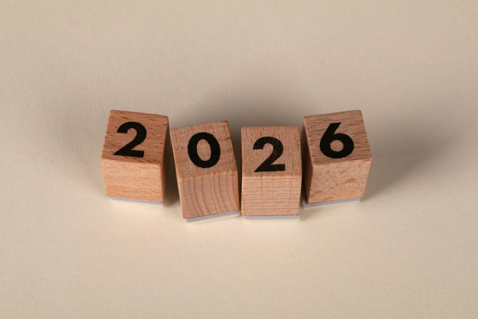 Fotowoltaika w Europie 2026: rekordy mocy, wyzwania sieciowe i nowe możliwości dla dachów